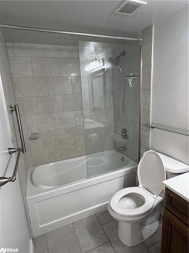 809-65 Ellen Street, Barrie, ON - Indoor Photo Showing Bathroom