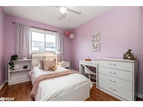 1189 Inniswood Street, Innisfil, ON - Indoor Photo Showing Bedroom