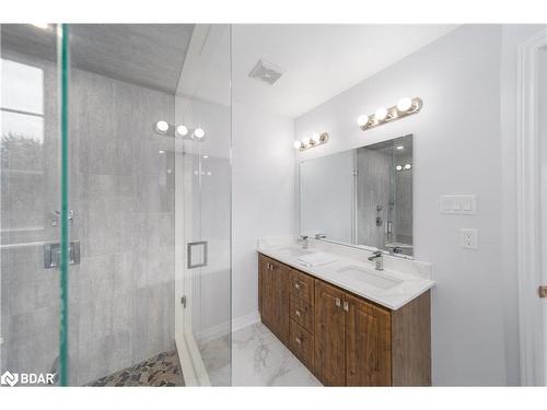 141 Benson Drive, Barrie, ON - Indoor Photo Showing Bathroom