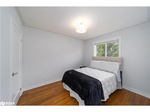141 Benson Drive, Barrie, ON - Indoor Photo Showing Bedroom