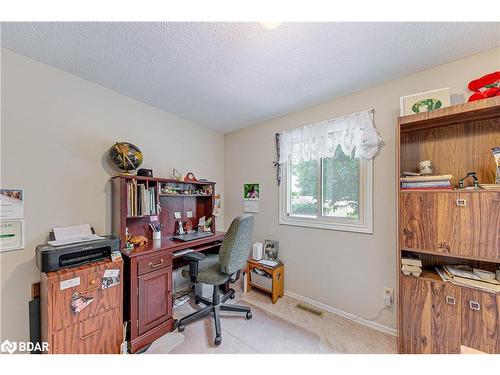 330 Browning Trail, Barrie, ON - Indoor Photo Showing Other Room