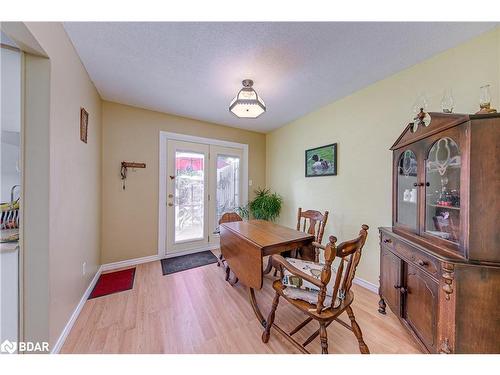 330 Browning Trail, Barrie, ON - Indoor Photo Showing Dining Room