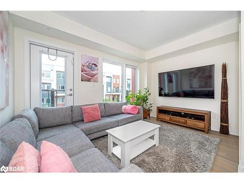 90 William Duncan Road Road, Toronto, ON - Indoor Photo Showing Living Room