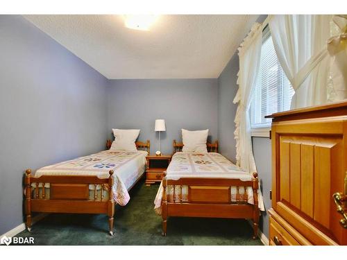 67 Woodcrest Road, Barrie, ON - Indoor Photo Showing Bedroom