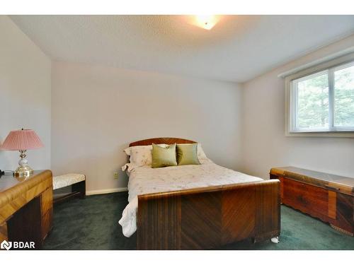 67 Woodcrest Road, Barrie, ON - Indoor Photo Showing Bedroom