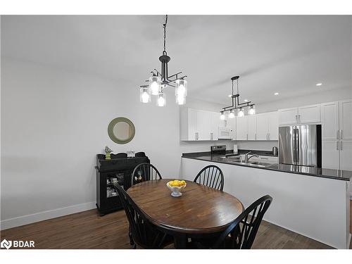 98 Bond Street E, Fenelon Falls, ON - Indoor Photo Showing Dining Room