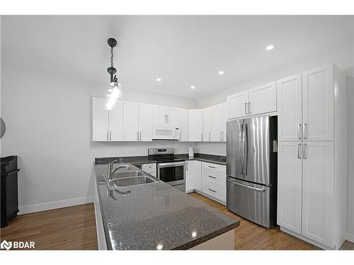 98 Bond Street E, Fenelon Falls, ON - Indoor Photo Showing Kitchen With Double Sink