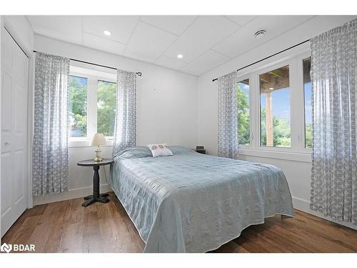 98 Bond Street E, Fenelon Falls, ON - Indoor Photo Showing Bedroom