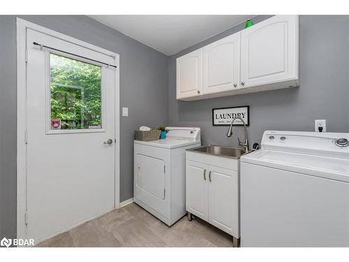 2107 Fennell Drive, Innisfil, ON - Indoor Photo Showing Laundry Room