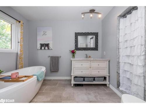 2107 Fennell Drive, Innisfil, ON - Indoor Photo Showing Bathroom
