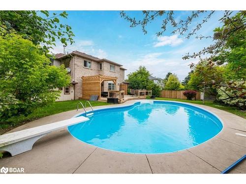 2107 Fennell Drive, Innisfil, ON - Outdoor With In Ground Pool With Backyard