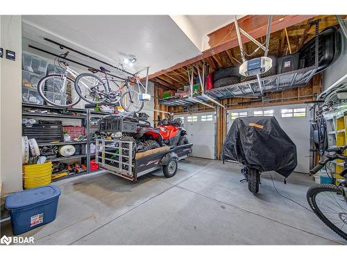 165 Bishop Drive, Barrie, ON - Indoor Photo Showing Garage