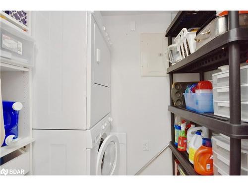 315-333 Lafontaine Road, Tiny, ON - Indoor Photo Showing Laundry Room