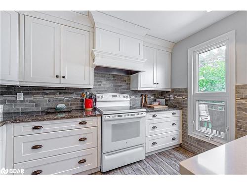 2263 25Th Sideroad, Innisfil, ON - Indoor Photo Showing Kitchen