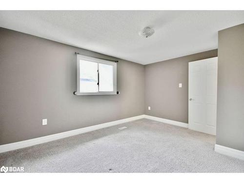 201 Lillian Crescent, Barrie, ON - Indoor Photo Showing Other Room
