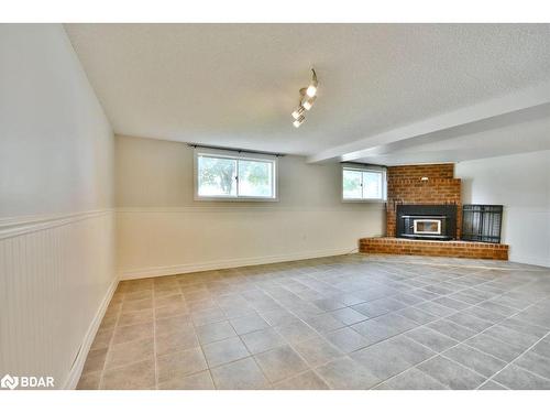 201 Lillian Crescent, Barrie, ON - Indoor With Fireplace