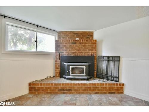 201 Lillian Crescent, Barrie, ON - Indoor Photo Showing Living Room With Fireplace