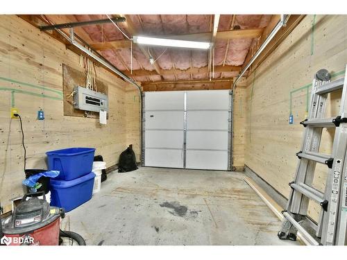 201 Lillian Crescent, Barrie, ON - Indoor Photo Showing Garage