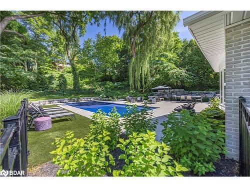 112 Collingwood Street, Barrie, ON - Outdoor With In Ground Pool