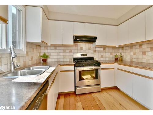 1889 Applewood Avenue, Innisfil, ON - Indoor Photo Showing Kitchen With Double Sink