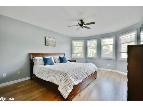 1889 Applewood Avenue, Innisfil, ON - Indoor Photo Showing Bedroom