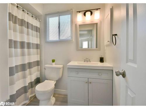 1889 Applewood Avenue, Innisfil, ON - Indoor Photo Showing Bathroom