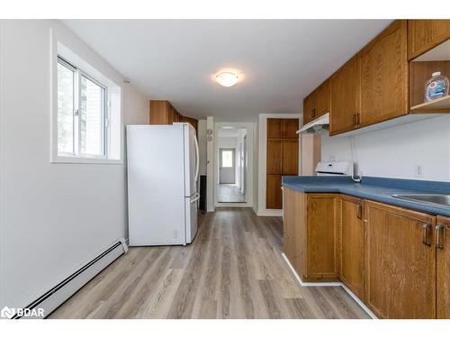 198 Barrie Road, Orillia, ON - Indoor Photo Showing Kitchen