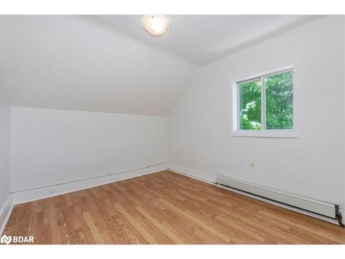 198 Barrie Road, Orillia, ON - Indoor Photo Showing Bathroom