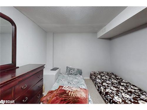 185 Cardinal Street, Barrie, ON - Indoor Photo Showing Bedroom