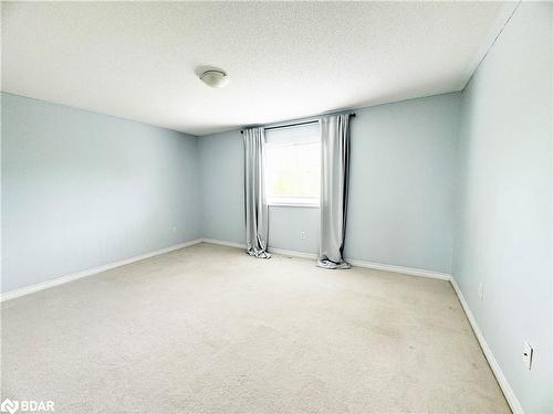 131 Prince William Way, Barrie, ON - Indoor Photo Showing Other Room