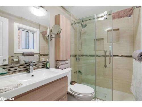 289 Livingstone Street W, Barrie, ON - Indoor Photo Showing Bathroom