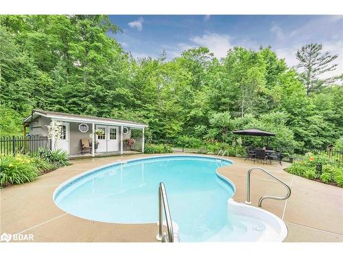 1241 Bass Lake Sideroad E, Oro-Medonte, ON - Outdoor With In Ground Pool With Backyard