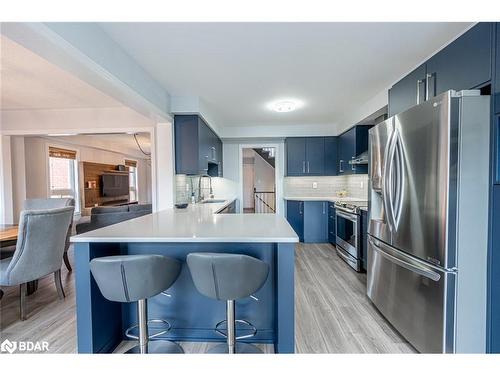 51 Catherine Drive, Barrie, ON - Indoor Photo Showing Kitchen With Stainless Steel Kitchen With Upgraded Kitchen