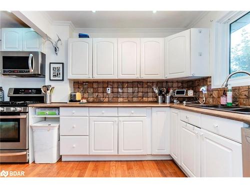 6 Huron Street, Barrie, ON - Indoor Photo Showing Kitchen