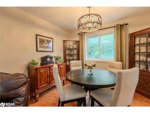 47 Davies Crescent, Barrie, ON - Indoor Photo Showing Dining Room