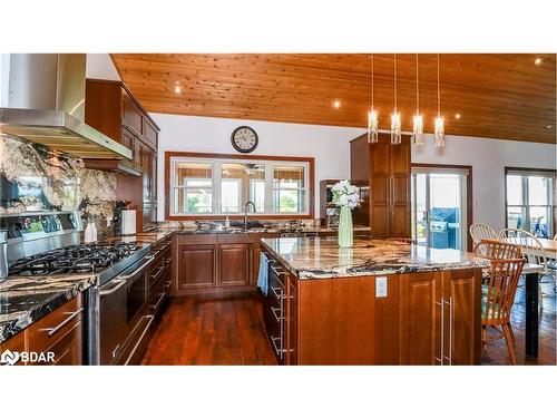 65 Big Sound Road, Mcdougall, ON - Indoor Photo Showing Kitchen With Upgraded Kitchen