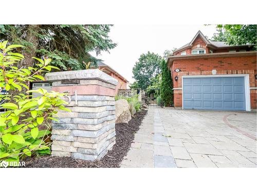 31 Allsop Crescent, Barrie, ON - Outdoor