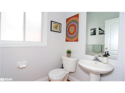 31 Allsop Crescent, Barrie, ON - Indoor Photo Showing Bathroom