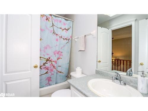 31 Allsop Crescent, Barrie, ON - Indoor Photo Showing Bathroom