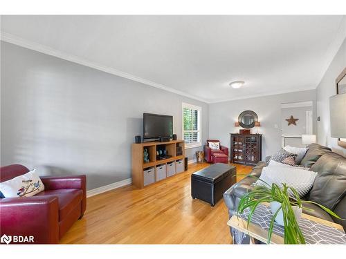 697 Happy Vale Drive, Innisfil, ON - Indoor Photo Showing Living Room