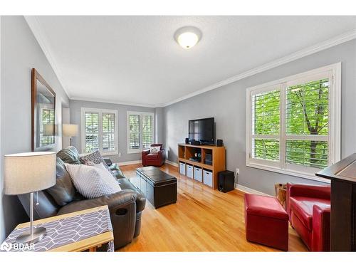 697 Happy Vale Drive, Innisfil, ON - Indoor Photo Showing Living Room