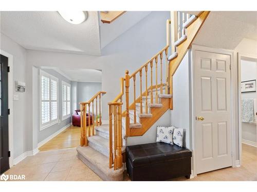 697 Happy Vale Drive, Innisfil, ON - Indoor Photo Showing Other Room