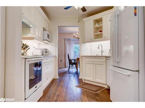 422-40 Museum Drive, Orillia, ON - Indoor Photo Showing Kitchen