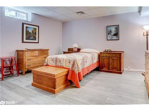 422-40 Museum Drive, Orillia, ON - Indoor Photo Showing Bedroom