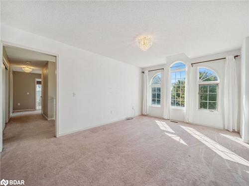 20 Frontier Avenue, Orillia, ON - Indoor Photo Showing Other Room