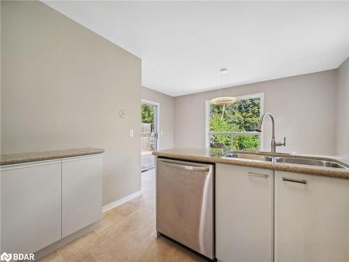 20 Frontier Avenue, Orillia, ON - Indoor Photo Showing Kitchen With Double Sink