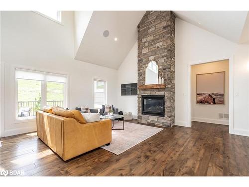 16 Gelderland Crescent, Oro-Medonte, ON - Indoor Photo Showing Living Room With Fireplace