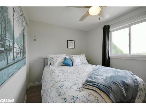 4653 Daniel Street, Ramara, ON - Indoor Photo Showing Bedroom