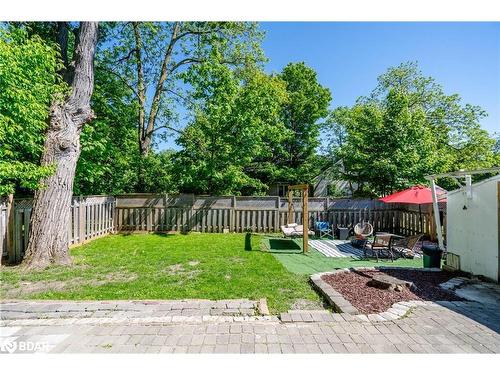 89 Wellington Street W, Barrie, ON - Outdoor With Backyard