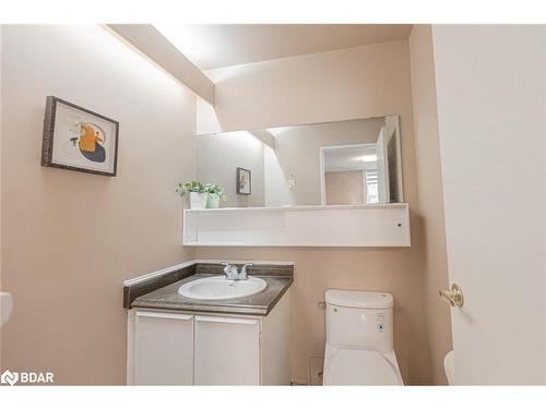 53-2 Albert Street, Barrie, ON - Indoor Photo Showing Bathroom